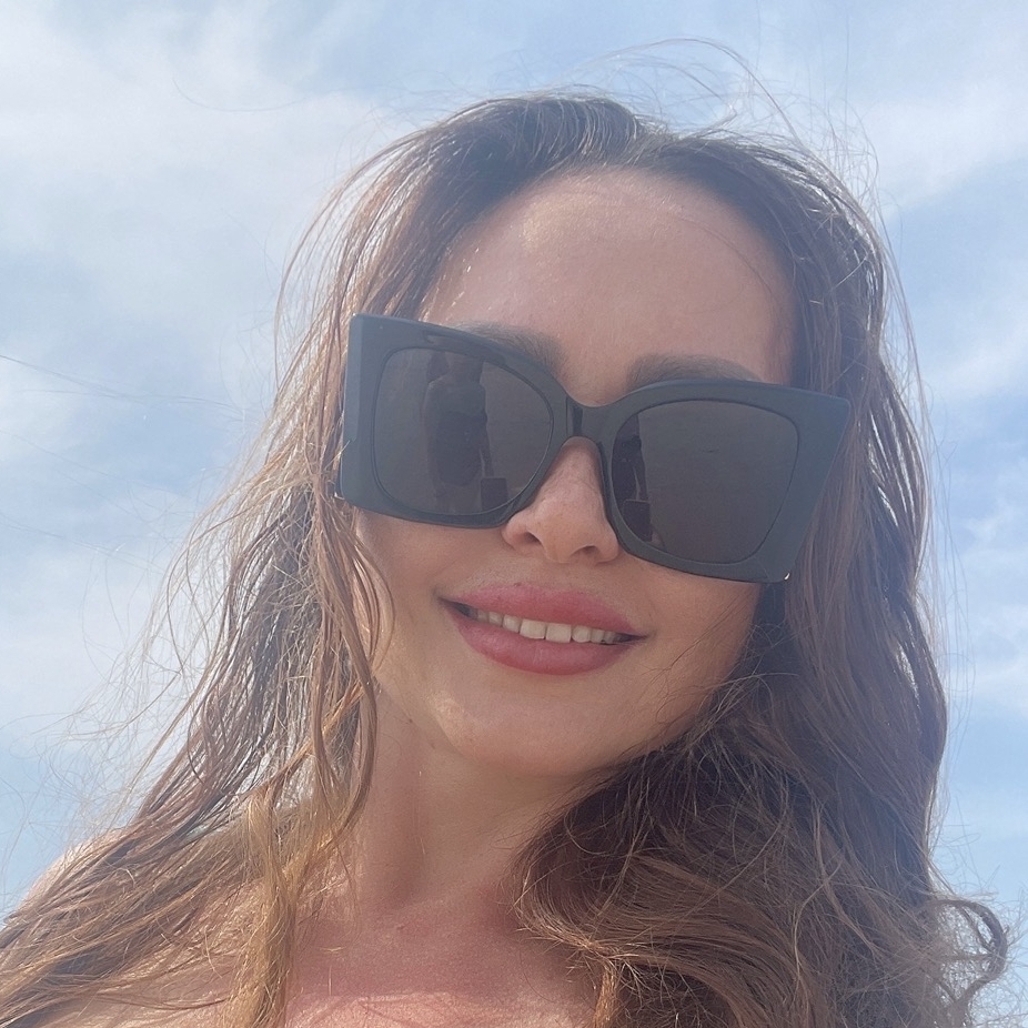 Eva Abraham 